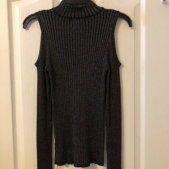 Verve Ami Black Metallic Cold Shoulder Long Sleeved Turtleneck Top Small NWT - Picture 6 of 10